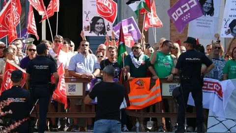 El PP acusa a la portavoz de Más Madrid de abandonar sus funciones para acudir a una protesta en Alcalá