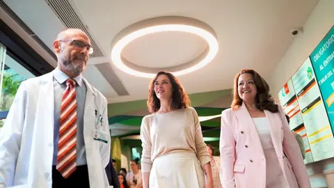 Isabel Díaz Ayuso, durante su visita a la Unidad de Hospitalización Psiquiátrica a Domicilio del Hospital Niño Jesús - Foto Comunidad de Madrid