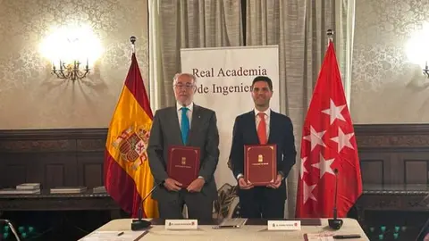 El consejero de Educación, Ciencia y Universidades, en la firma del protocolo de actuación con la Real Academia de Ingeniería  - Foto Comunidad de Madrid