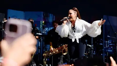 Gloria Estefan hace vibrar la Plaza de Colón