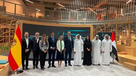 El consejero López-Valverde se ha reunido en Abu Dhabi con representantes del Ejecutivo emiratí - Foto Comunidad de Madrid