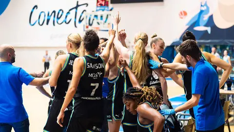 Las Women in Black - Movistar Estudiantes (Flickr)