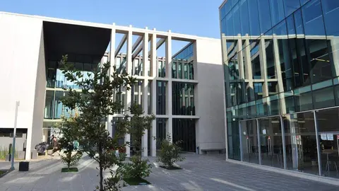 Fachada centro universitario Madrid - FSIE