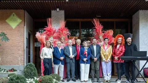 Rivera de la Cruz descubre una placa en homenaje a Lina Morgan en la casa donde vivi&oacute; sus &uacute;ltimos a&ntilde;os