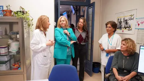 La vicealcaldesa Sanz, en el Centro de Vacunaci&oacute;n Internacional de Madrid Salud - Foto Ayuntamiento de Madrid