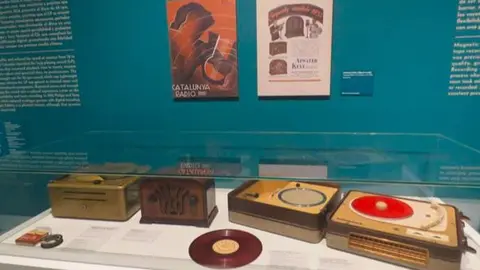 Exposición Máquinas parlantes. El arte de atrapar el sonido - Foto José Belló Aliaga