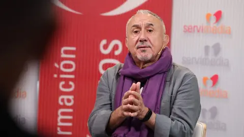 Pepe &Aacute;lvarez, durante una entrevista en Servimedia | Foto de Jorge Villa