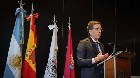 Almeida durante su visita a Buenos Aires - Foto Ayuntamiento de Madrid