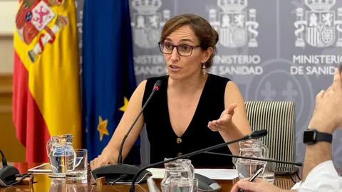 Mónica García, en una reunión reciente en el ministerio | Foto del Ministerio de Sanidad