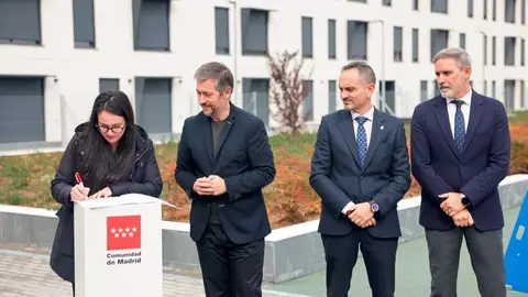 El consejero García Martín, en Móstoles  - Foto Comunidad de Madrid