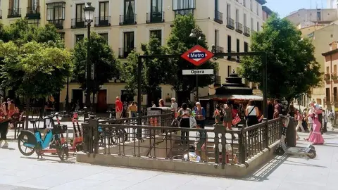 Entrada Metro &Oacute;pera