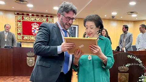 Amelia del Castillo hija predilecta