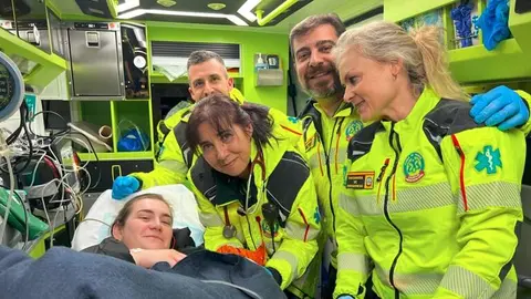 Una mujer da a luz en plena calle en el distrito de San Blas - Foto Emergencias Madrid