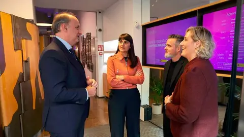 El consejero L&oacute;pez-Valverde, en la presentaci&oacute;n del proyecto AI4Pymes Madrid - Foto Comunidad de Madrid