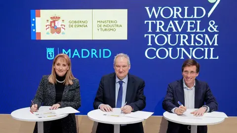 Almeida-firma-memorandum-de-entendimiento-entre-Ayuntamiento-Ministerio-de-Industria-y-Turismo-y-WTTC