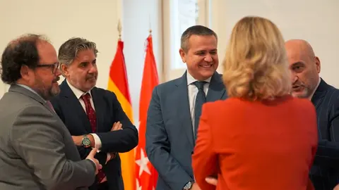 El consejero de Vivienda, Transportes e Infraestructuras, Jorge Rodrigo, durante la  formalizaci&oacute;n de este acuerdo - Foto Comunidad de Madrid