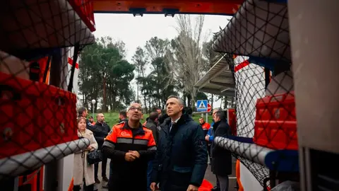 El consejero Novillo, durante su visita a la sede del ERIVE