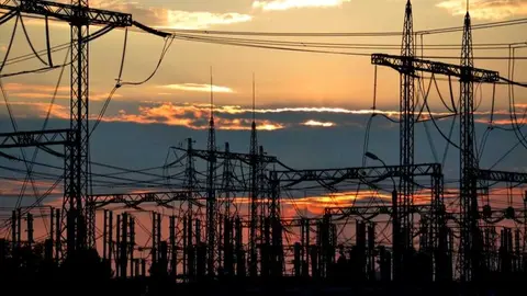 Torres el&eacute;ctricas - Foto de 123rf/1953g