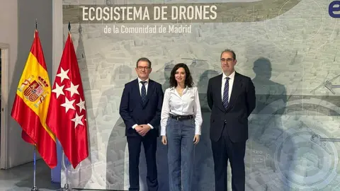 Ayuso durante la visita a Etrair - Foto de Servimedia