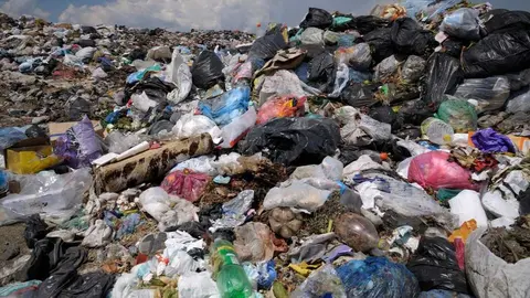 Vertedero - Foto de tunart de Getty Images Signature (Canva)