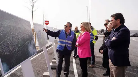 Sanz, junto a Garc&iacute;a Romero y Gonz&aacute;lez, ha visitado los trabajos efectuados en la v&iacute;a borde de Valdecarros