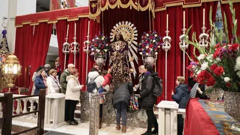 Besapi&eacute;s del Cristo de Medinaceli