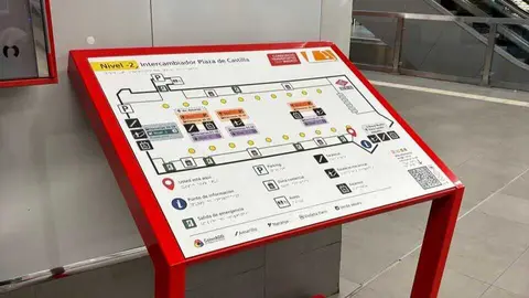 Mapa h&aacute;ptico en el Intercambiador de Plaza de Castilla - Foto Comunidad de Madrid