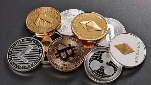 Diferentes criptomonedas - Foto de Yaroslav Danylchenko