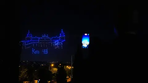 Espect&aacute;culo de drones
