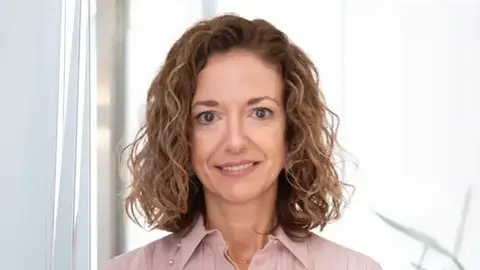 Santander Asset Management nombra a Carmen Alonso como nueva consejera delegada - Foto de INESE