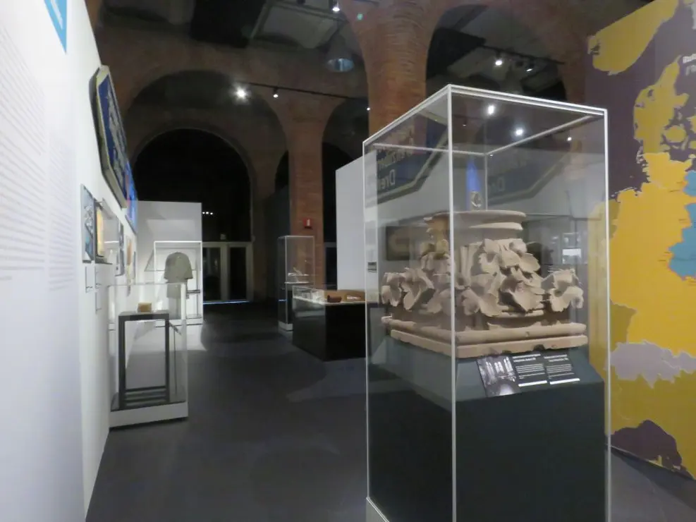 exposición El Muro de Berlín. Un mundo dividido en la Fundación Canal (36)