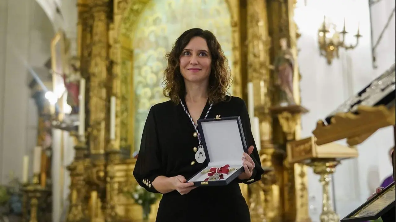 Ayuso, nombrada Camarera Honorífica de la Real e Ilustre Congregación Nuestra Señora de la Soledad y el Desamparo - Comunidad de Madrid