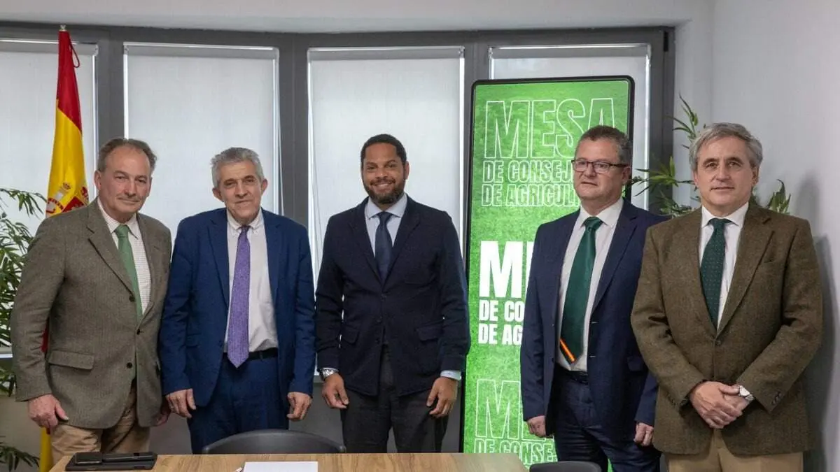 José Luis Aguirre, Ángel Samper, Ignacio Garriga, Gerardo Dueñas e Ignacio Higuero - Foto de Vox