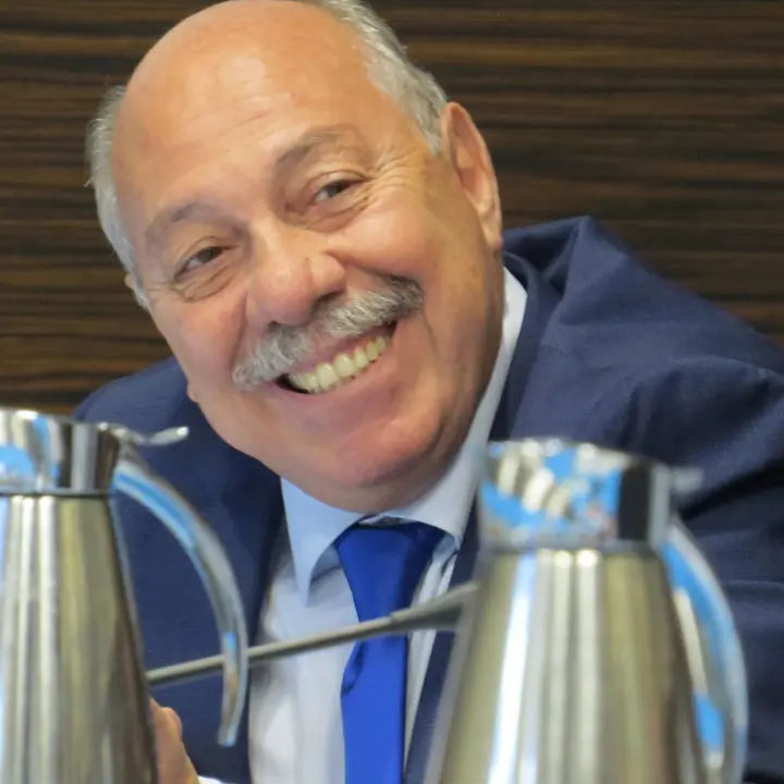 32 Abdo Tounsi, presidente del CIHAR, dio la bienvenida a los asistentes