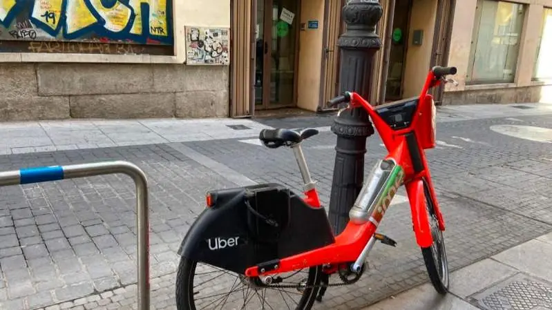 Bicicleta de alquiler sin base fija - Foto  Servimedia