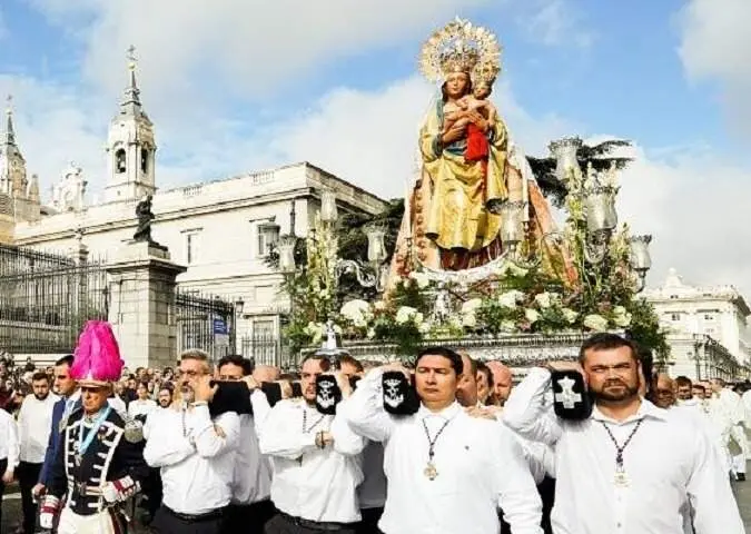 Procesión de la Virgen de la Almudena | Foto de Archimadrid