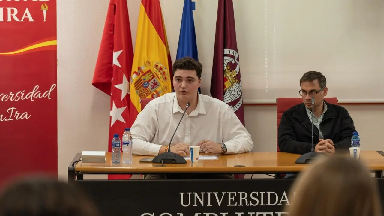 Intervención de Eduardo Gaite Mangana durante un acto de Libertad Sin Ira