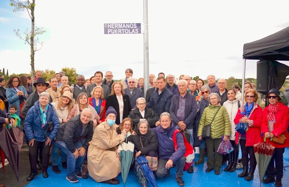Inauguración de la calle "Hermanos Puértolas" - Foto Ayuntamiento Las Rozas