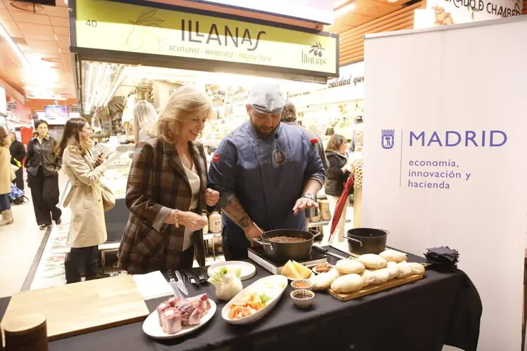 Hidalgo en el acto de presentación de los platos típicos y la rutas gastronómicas de San Isidro
