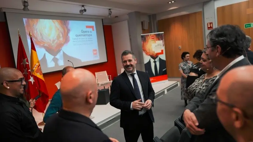 El consejero De Paco Serrano, durante la inauguración de este foro en torno a la ópera - Foto Comunidad de Madrid