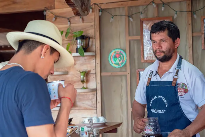 2025_02_galapagos_santa_cruz_granja_integral_ochoa_cafe_ar_54 (1)