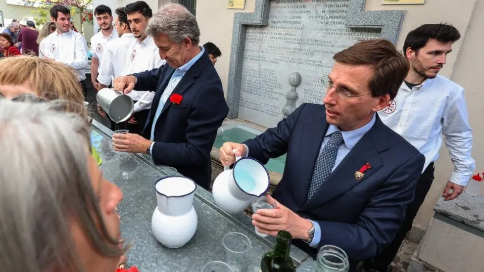 Almeida y Feijóo en la Pradera de San Isidro - Foto Ayuntamiento de Madrid