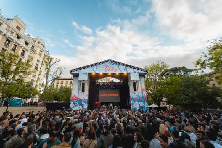 Escenario Plaza de la Villa en san Isidro 2025