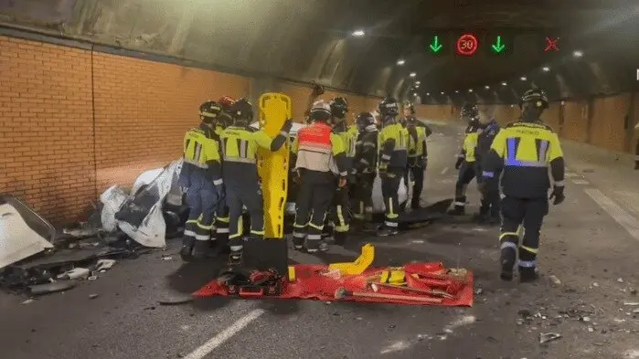 Bomberos del Ayuntamiento de Madrid en un accidente | Foto de Emergencias Madrid