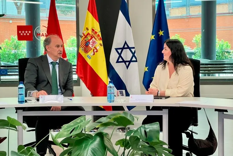 El consejero López-Valverde, durante el encuentro con
responsables de Economía e Innovación de Israel - Foto Comunidad de Madrid