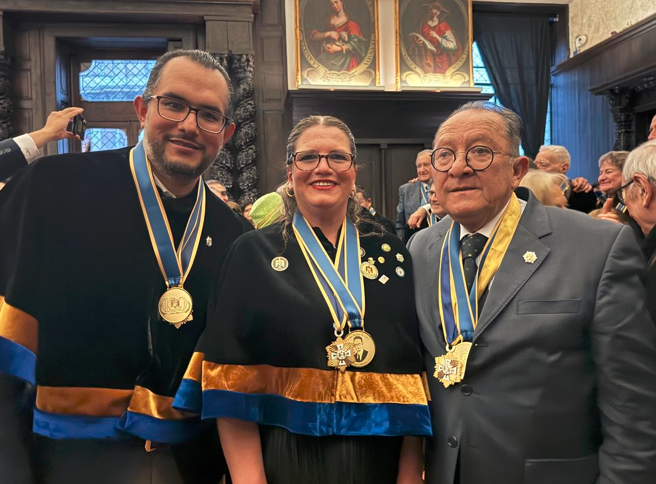 Marco Mendoza, Beatriz Saavedra y Ariosto 
Otero