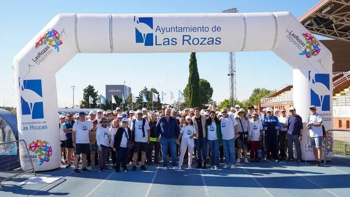Los participantes en la marcha de mayores de Las Rozas | Foto del Ayuntamiento de Las Rozas
