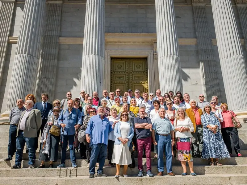 El Congreso aprueba una histórica PNL que reconoce el papel clave del movimiento vecinal en la democracia española