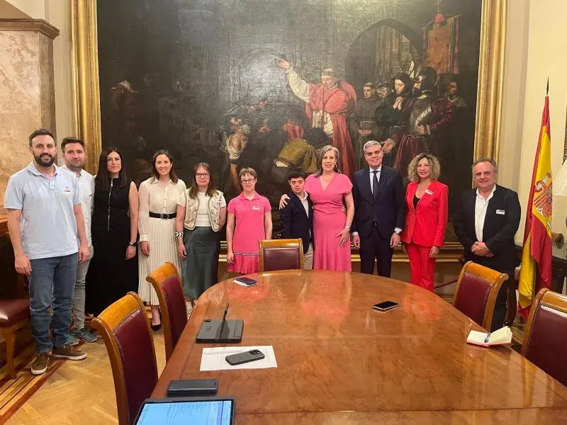 Nadadores con síndrome de Down reclaman en el Senado una categoría propia en los Juegos Paralímpicos