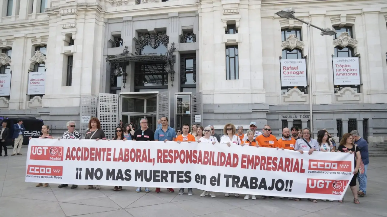Concentración CCOO y UGT frente al Ayuntamiento de Madrid - CCOO